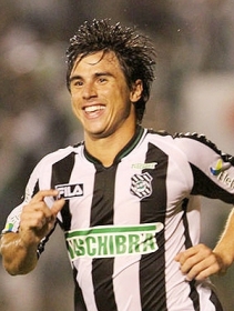 Willian com a camisa do Figueira