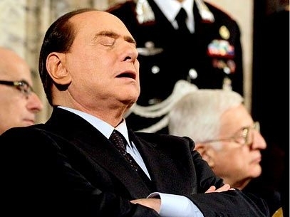 Berlusconi cochila durante discurso do presidente italiano em encontro no palcio Quirinale