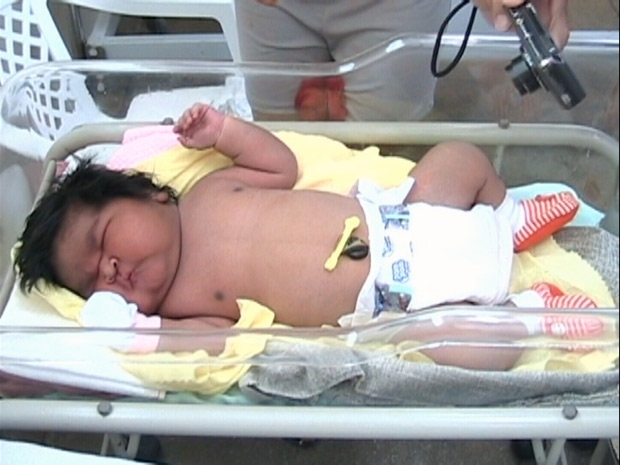 Menina indgena nasceu com 7,1 quilos no Amazonas