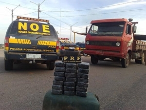 Cocana apreendida em MT: Rodovias so principal rota de escoamento de cocana no Brasil
