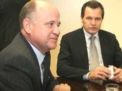 Governador esteve ontem em Braslia, onde se reuniu com o ministro Zimmermann para tratar do gs natural