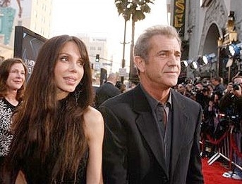 Oksana Grigorieva e Mel Gibson; ator ameaou matar a ex em gravao de conversa ao telefone