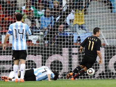 Klose marcou seu 14 gol na histria das Copas; com mais um, igualar recordista Ronaldo