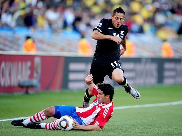 Paraguaio Riveros perdeu uma das melhores chances de abrir o placar da partida