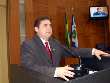 Deputado Sebastio Rezende, que mantm escritrio dentro do Grande Templo, espera a reeleio neste ano