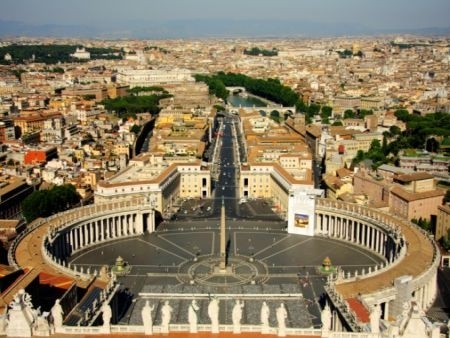 IOR se beneficia por estar na Cidade do Vaticano e no reger pelas normas financeiras vigentes na Itlia