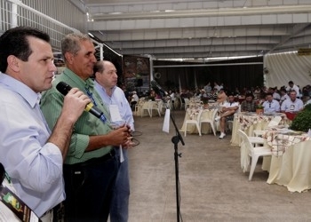 Governador Silval Barbosa participa de leilão na Estância Bahia, em Cuiabá
