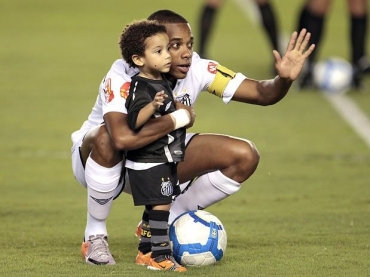 Capito santista disse que voltar aps a Copa do Mundo para jogar as finais contra o Vitria