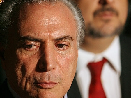 Confirmao de Temer consolida aliana do PMDB e do PT em torno de Dilma