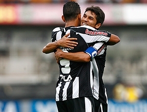 lucio flvio e antnio carlos comemoram gol do Botafogo 