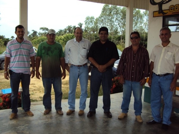 Cidinho e os secretarios municipais de Canarana e o prefeito Kiko