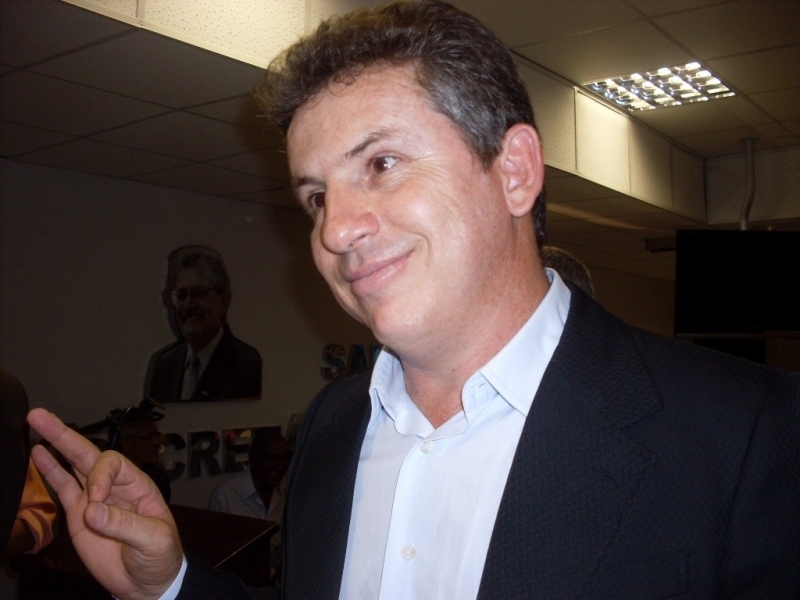 Mauro Mendes, que quer o PT inteiro e aposta em dissidncias no PMDB e DEM