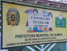 Menores fazem sexo dentro de escola para conseguir droga em Ol�mpia (SP)