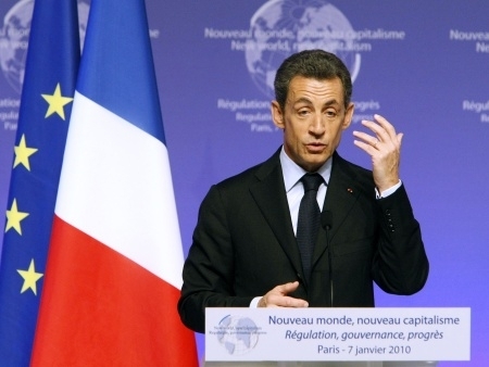 O presidente da Frana, Nicolas Sarkozy, enfrenta forte queda de popularidade por aumento do desemprego e polmicas