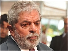 Justia manda recolher livro sobre vida de Lula