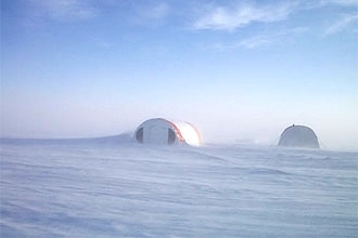 cientistas: Cume de Law Dome, na parte leste da Antrtida; nevascas na regio e seca do sul da Austrlia tm ligao