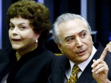 Dilma ao lado de Michel Temer, que quer a vaga de vice na chapa do PT