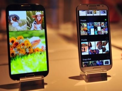 Verso mini do Galaxy S4 teria tela de 4,3 polegadas, contra as 5 do topo de linha da Samsung
