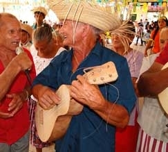 Viola-de-cocho e o Siriri e Cururu j conquistaram o ttulo de patrimnio imaterial e esto resguardados