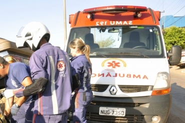 Motor de ambulncia do Samu estragou e outro carro teve que ser chamado