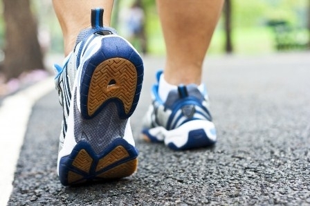 Praticar caminhadas regulares  to eficaz quanto passar por sesses de fortalecimento muscular