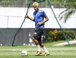 Neymar cumpre suspenso e no joga domingo