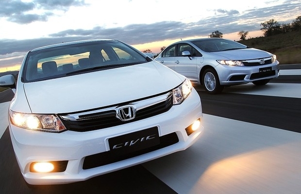 Honda Civic 2013 no traz muitas novidades visuais. Foco  o desempenho