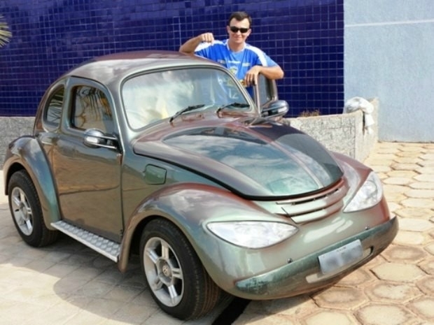 Vitor Hugo gosta de exibir o carrinho pelas ruas de Vilhena