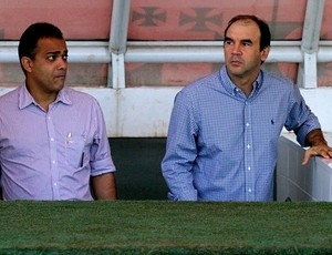 Ricardo Gomes ao lado de Daniel Freitas em visita  Colina