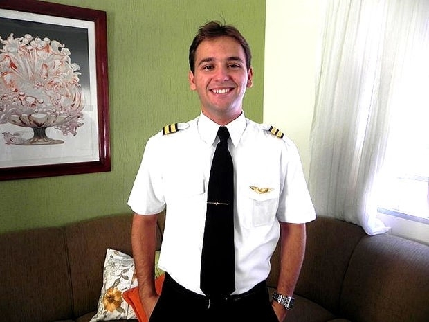 Thyago Santoro foi considerado o melhor aluno do curso de pilotagem