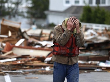 Populao de NY se desespera com estragos da tempestade