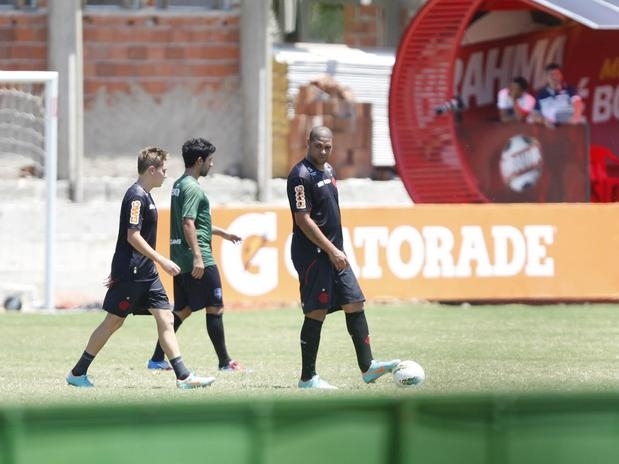 Adriano  ausncia em treinamento do Flamengo