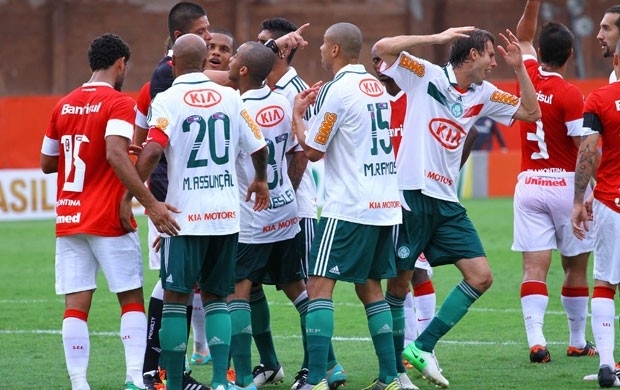 Deciso ocorre por causa de lance polmico no jogo entre Palmeiras e Inter