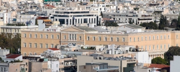 Vista do Parlamento grego; pas vive anos de crise econmica e aceitou acordo polmico com troika