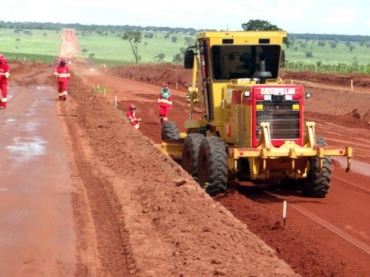 Em obras, MS-040, entre Campo Grande e Santa Rita do Pardo, deve ser um dos trechos concedidos  iniciativa privada