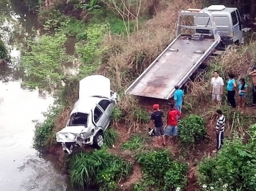 Acidente ocorreu na MT-010, perto de Cuiab, na madrugada desta quarta-feira.