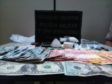 Drogas e dinheiro encontrados com Marcos Antnio, em Palmas