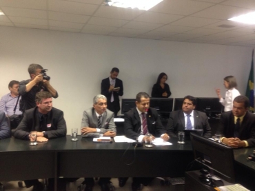 Neurilan Fraga ao lado do Deputado Federal Valtenir Pereira e o Ministro da Integrao Nacional, durante reunio em Braslia.