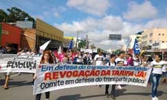 Mos para o alto. Essa tarifa  um assalto era uma das palavras de ordem usada pelos manifestantes