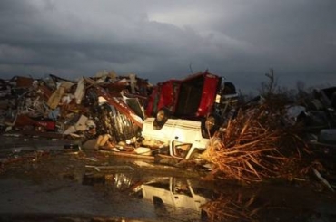 Os tornados deixaram um rastro de destruio em Arkansas