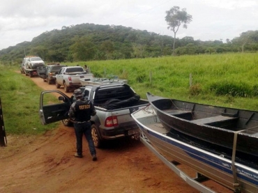 Operao em Mato Grosso apreendeu barcos, veculos e 100 quilos de cocana
