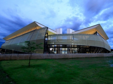 Parte de obras na Arena Pantanal deve ser retomada aps morte de operrio.