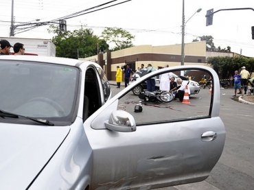 Acidente ocorreu em cruzamento da Av. Senador Metelo e Rua Comandante Costa 