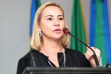 A primeira-dama Roseli Barbosa, que comandou a Setas em 2013