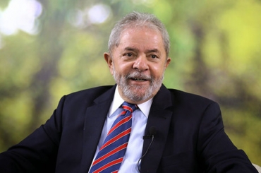 Segundo ex-gerente da Petrobras, Lula pediu grana para as escolas