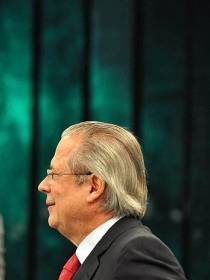 Dirceu disse que PT tem defeitos, mas no  covarde e no existe possibilidade de fuga do Brasil