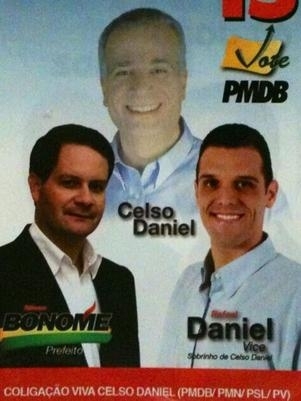 O prefeito morto em 2002 reaparece nas campanhas em Santo Andr e chega a aparecer em santinho do candidato do PMDB