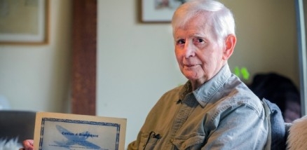 Anthony Brutto, 94, vai finalmente se formar depois de entrar na faculdade h 75 anos
