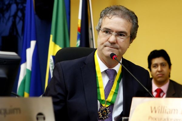 Mauro Viveiros.