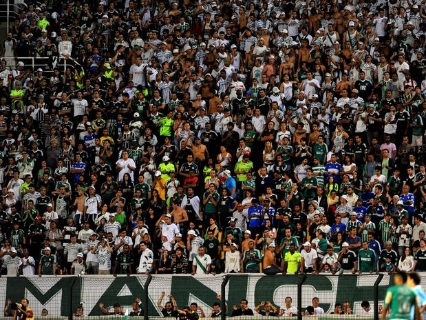 Palmeiras tem dois empates e trs derrotas em cinco jogos realizados no Pacaembu no Brasileiro